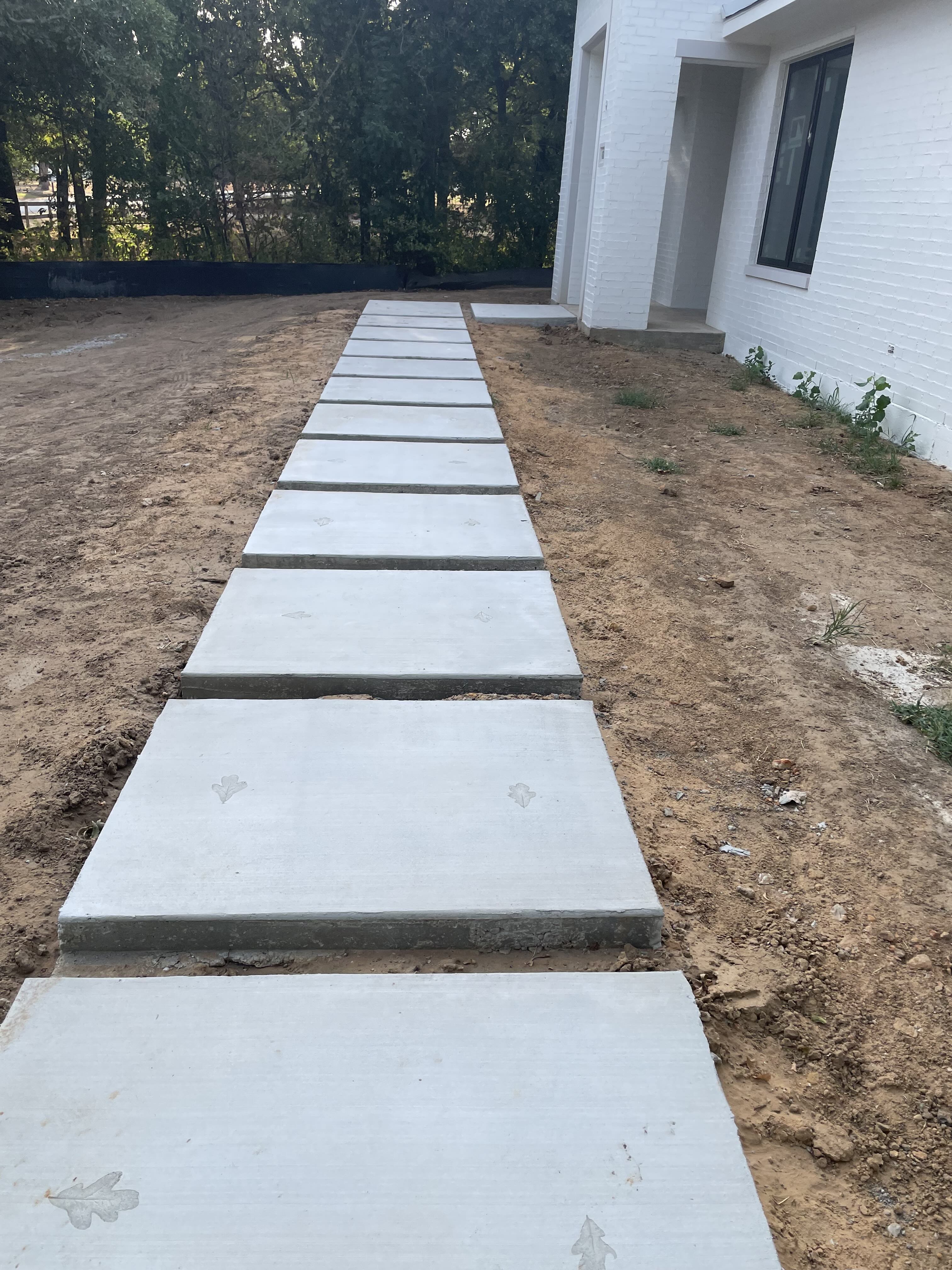 Decorative concrete walkway